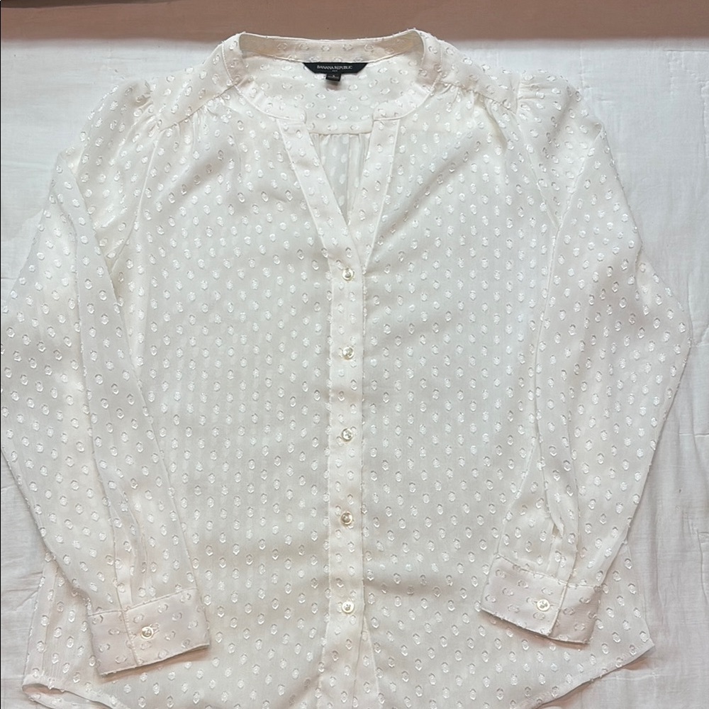 Banana Republic White Swiss Dot V-Neck Button-Up Blouse Long Sleeve Size Small